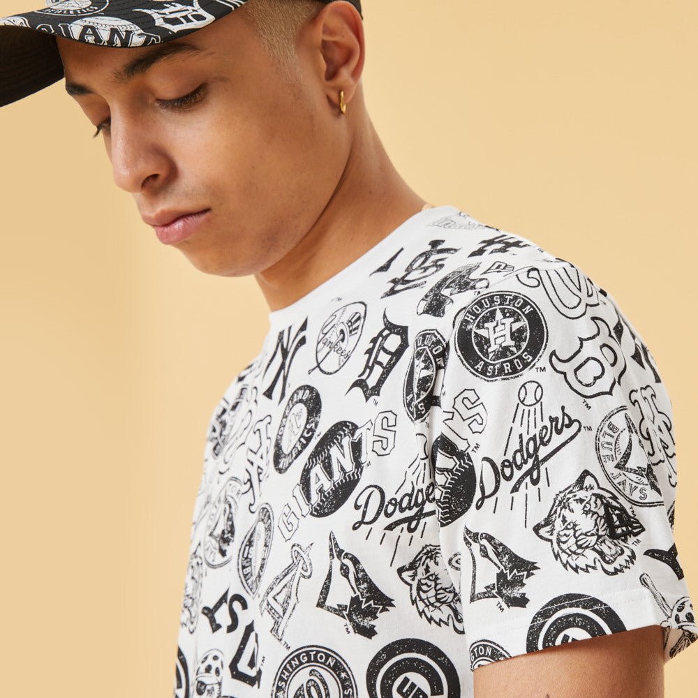 NEW ERA T-Shirt oversize MLB Multi Logo Bianca