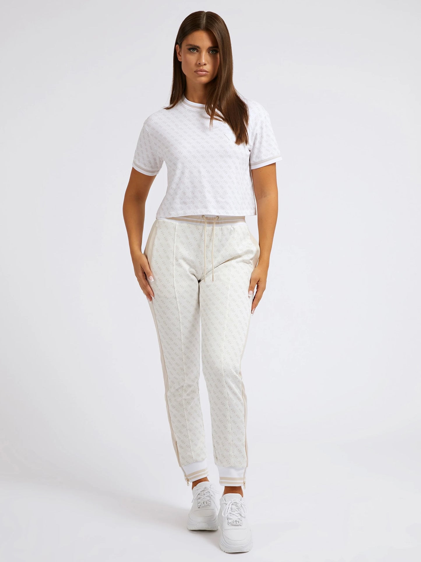 Pantalone guess donna