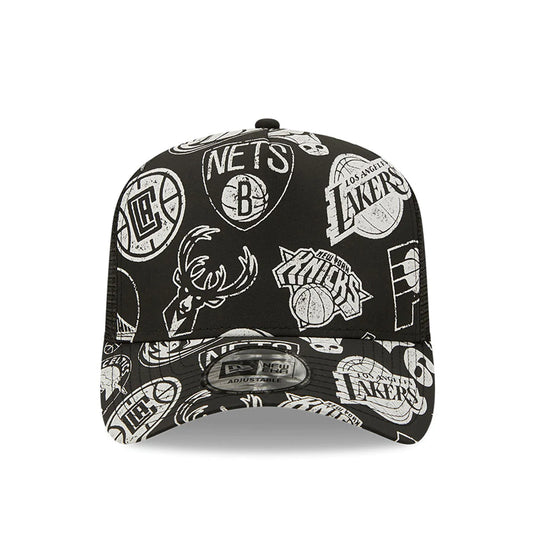 New Era Cappellino New Era NBA All Over Print Black A-Frame Trucker